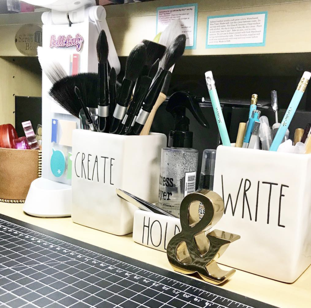Craft desk set up, from Cardstoq. Embrace your creativity!
